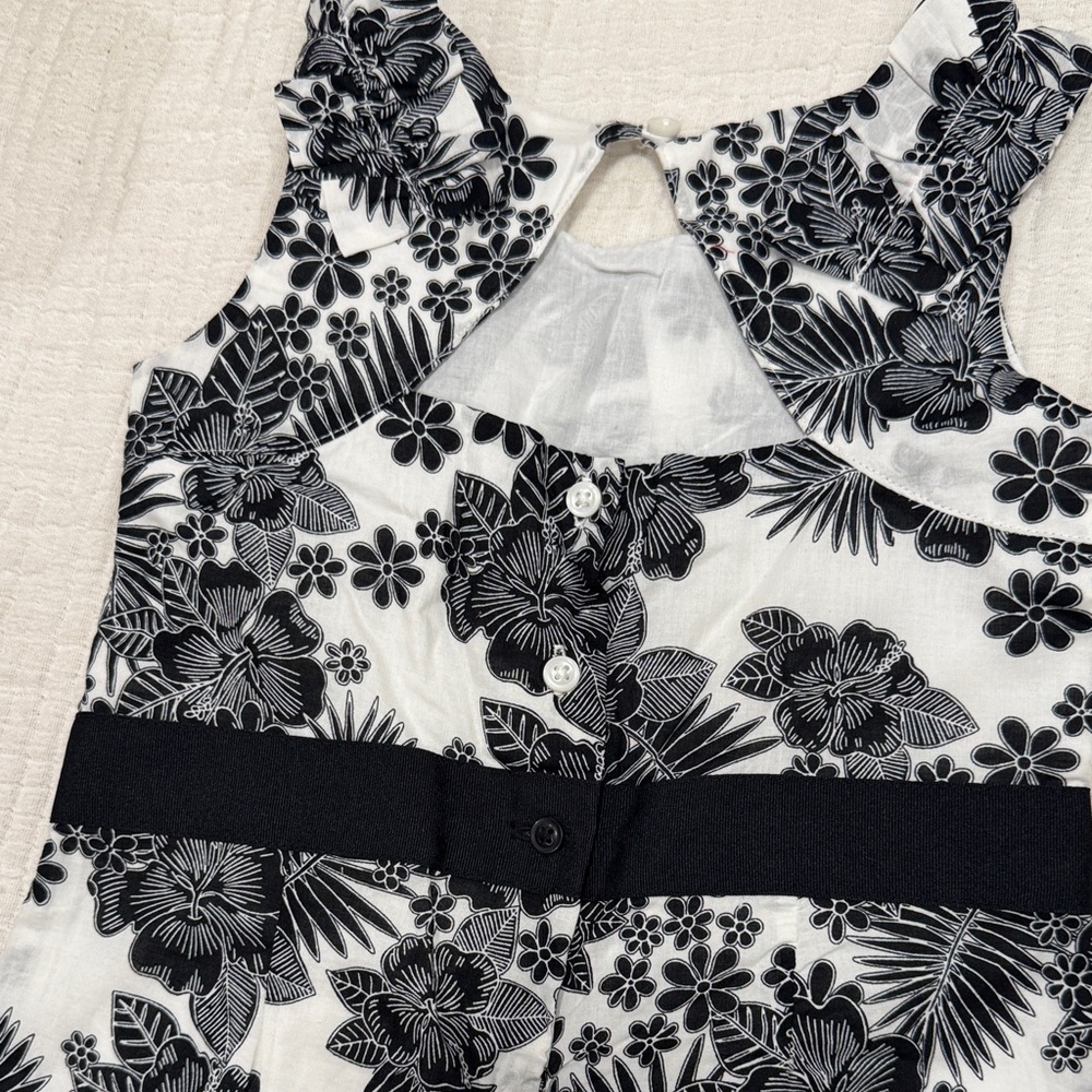 Janie and Jack Monochrome Floral Outfit - Picture 4 of 5